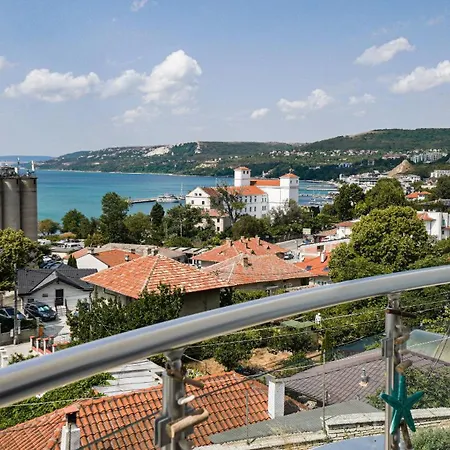 Luxury Seaview Azzurro 5 * Baltjik