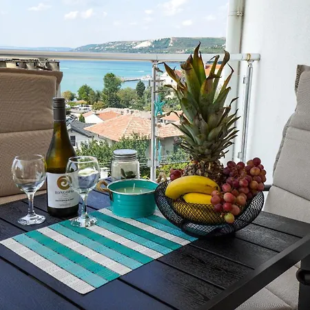 Luxury Seaview Azzurro 5 בלצ'יק