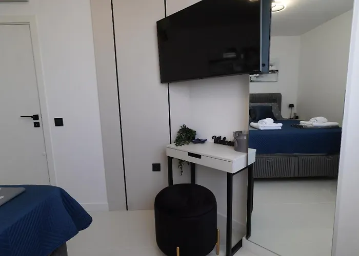 Luxury Seaview Azzurro 5 公寓 巴尔奇克